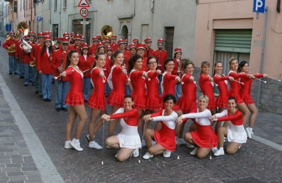 Corpo bandistico Pontolliese e majorettes di Ponte dell’Olio (Italia)